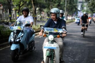 motor listrik Gubernur Jabar Pimpin Konvoi Motor Listrik di West Java Festival 2024