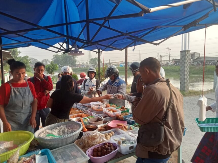 2583f1f3 95d6 441c b3c7 f8f042264ed9 Warung Nasi Uduk Mamah Yayang Sarapan Favorit Pekerja Rasa Rumahan