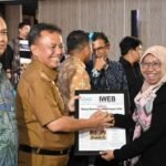 iweb Herman Suryatman Apresiasi Wartawan Bisnis yang Berhasil Selenggarakan IWEB Award 2024