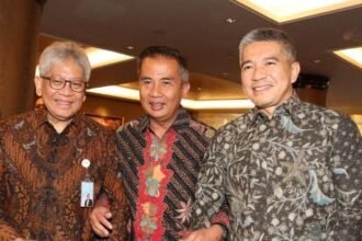 taswin Taswin Zakaria Resmi Jabat Komisaris Utama, Bey Machmudin Minta Bank bjb Jaga Integritas