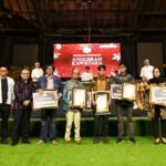 IMG 20241026 WA0000 Bey Machmudin Hadiri Anugerah Bahasa dan Sastra Kawistara 2024