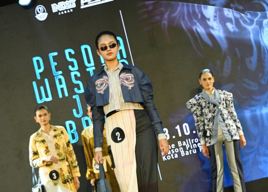f9bb422f a292 451f 8172 8e6c380ed574 Pesona Wastra Jawa Barat Memadukan Tradisi dan Gaya Modern