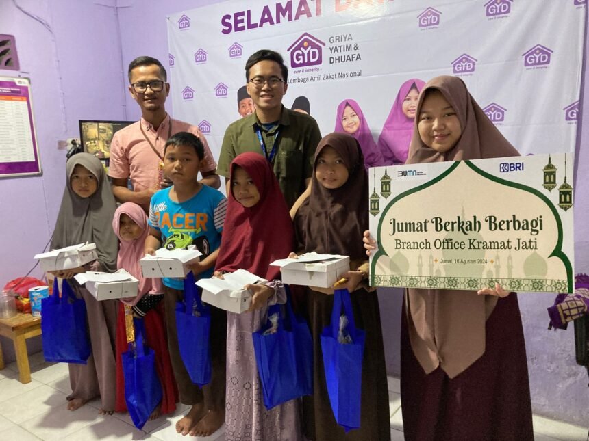 BRI KC Kramat Jati Berbagi Jumat Berkah kepada anak yatim dan kaum dhuafa di Griya Yatim dan Dhuafa, Ciracas, Jakarta Timur. (istimewa)