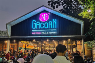 Kali ini, ada kabar gembira! Promo eksklusif "Buy 1 Get 1" tersedia khusus untuk nasabah Bank Rakyat Indonesia (BRI).