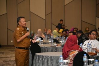 Sekda Jabar Herman Suryatman dalam pertemuan evaluasi stunting tingkat Provinsi (TPPS) dan Kab/kota serta Aksi Stunting Award (ASA) di Hotel Holiday Inn, Kota Bandung. (istimewa)