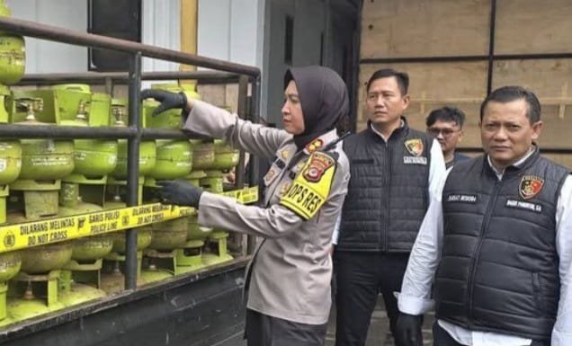 IMG 20241219 WA0018 Polres Sukabumi Kota Ungkap Kasus Gas Elpiji Oplosan Senilai Rp 2,1 Miliar