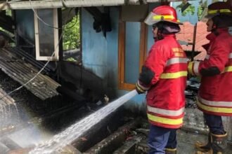 IMG 20241227 WA0051 Si Jago Merah Mengamuk, Rumah Warga di Selabintana Kulon Ludes Terbakar