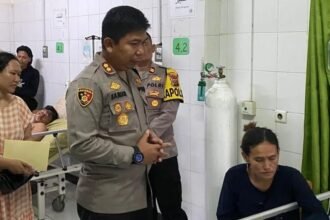 IMG 20241231 WA0004 Kapolres Sukabumi Sambangi Korban Penyiraman Air Keras