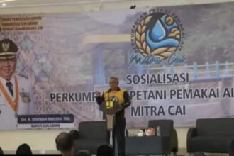 Keterangan foto: Bupati Sukabumi, Marwan Hamami, membuka secara resmi acara sosialisasi Perkumpulan Petani Pemakai Air (P3A) Mitra Cai yang digelar di Grand Sulanjana Conference.