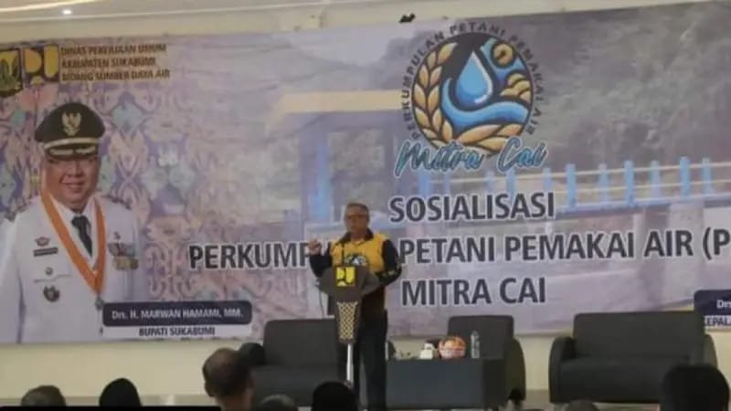 Keterangan foto: Bupati Sukabumi, Marwan Hamami, membuka secara resmi acara sosialisasi Perkumpulan Petani Pemakai Air (P3A) Mitra Cai yang digelar di Grand Sulanjana Conference.