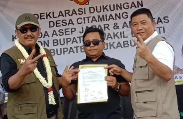 Asep Jena, SH (tengah) Ketua Relawan AJ bersama H. Asep Japar dan H. Andreas. (Telusur Bisnis)