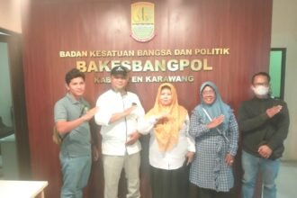 Badan Kesatuan Bangsa dan Politik (Kesbangpol) Kabupaten Karawang menerima kunjungan dari komunitas UMKM Karawang Enterpreneur Sejahtera di kantor dinasnya.