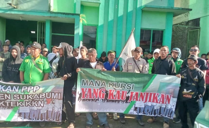 IMG 20250103 WA0045 Aksi Demo Kader PPP Kabupaten Sukabumi Tuntut Ketua DPC Mundur