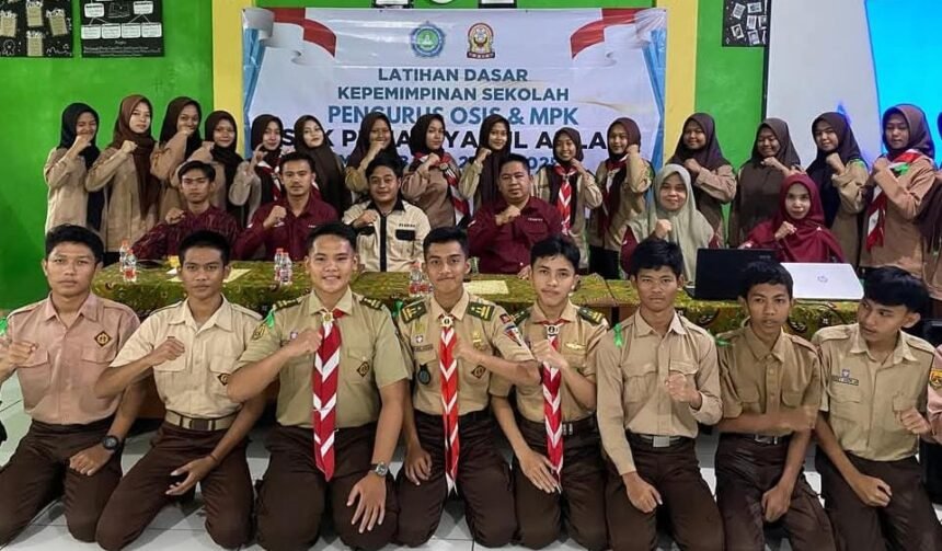 Pelajar SMK Jamiyyatul Aulad usai latihan dasar kepemipinan. (Istimewa)