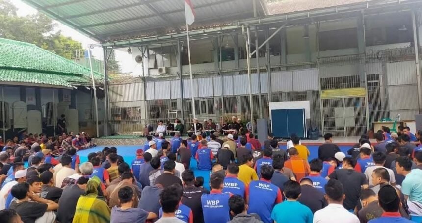 Pengajian rutin warga binaan di lapas kelas IIB Sukabumi. (Prima Arno/Telusur Bisnis)