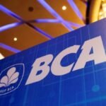 Saham BBCA dibuka melemah 25 poin atau setara 0,26 persen, berada di level Rp9.650 per lembar saham.