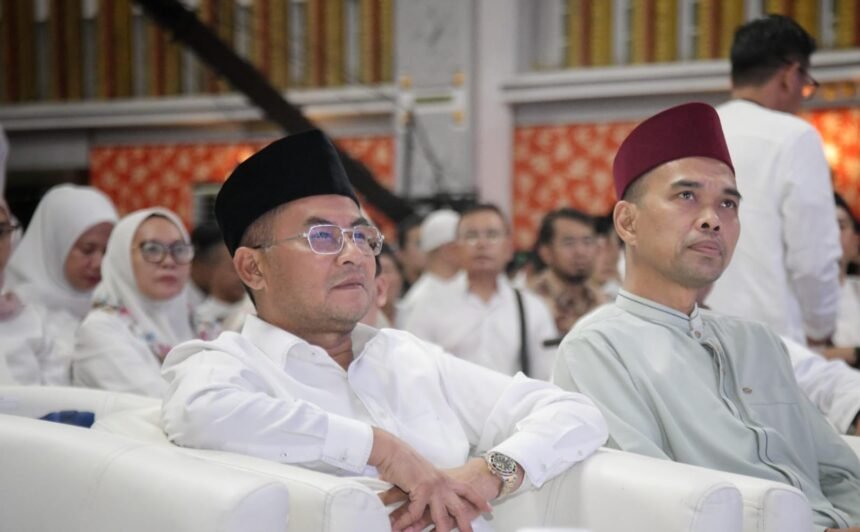 IMG 20250222 WA0005 Wagub Jabar Erwan Setiawan Bersama Ustaz Abdul Somad Hadiri Tablig Akbar Sambut Ramadan