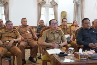 Sekretaris Daerah (Sekda) Kabupaten Sukabumi, H. Ade Suryaman, mengikuti rapat koordinasi (rakor) bersama Menteri Dalam Negeri (Mendagri) RI, H. Muhammad Tito Karnavian