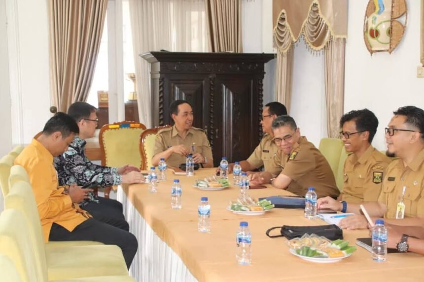Sekda Ade Suryaman menegaskan bahwa program ini merupakan langkah strategis dalam mencetak generasi muda yang unggul