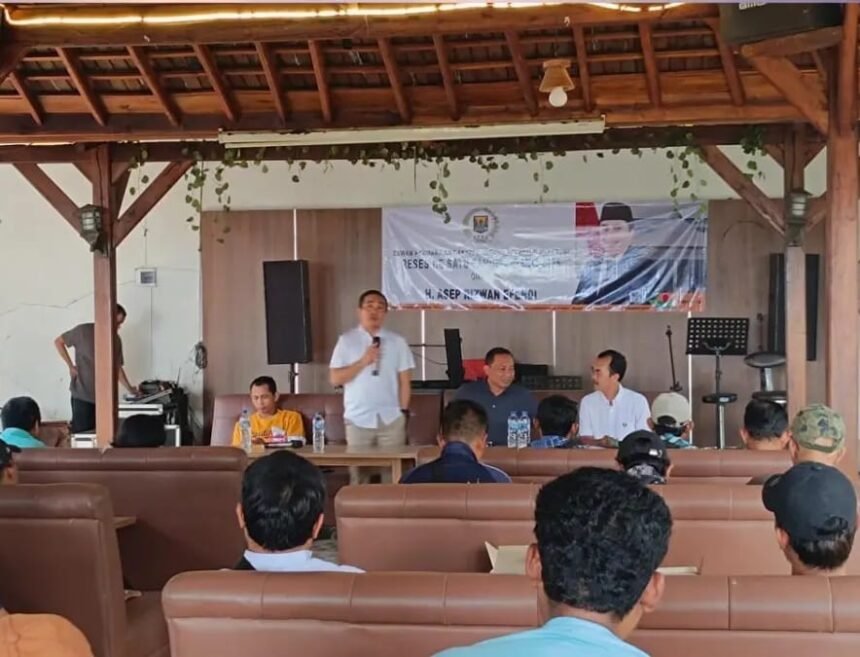 Anggota DPRD Kabupaten Sukabumi, Asep Rizwan Efendi, menggelar reses perdana tahun 2025 di dua lokasi strategis, yakni Kampung Patuguran dan Kampung Tangsi, Kelurahan Palabuhanratu.