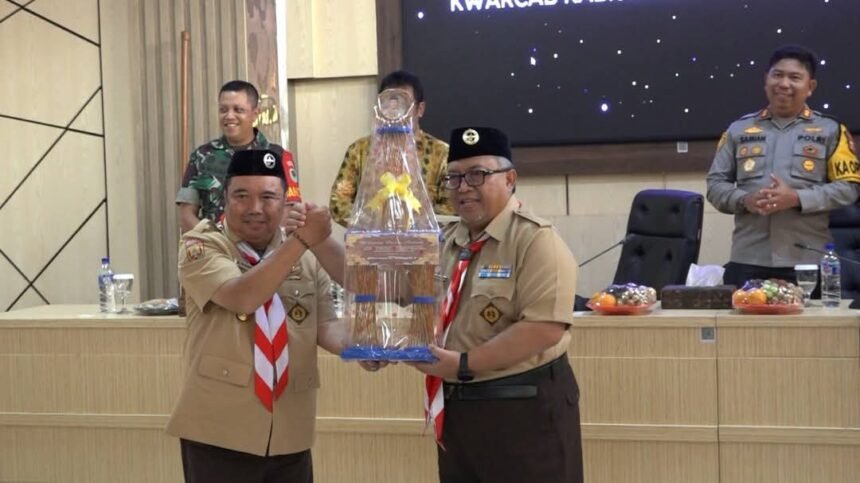 Bupati Sukabumi, H Marwan Hamami, menekankan pentingnya ide kreatif dalam Gerakan Pramuka untuk menghadapi tantangan zaman