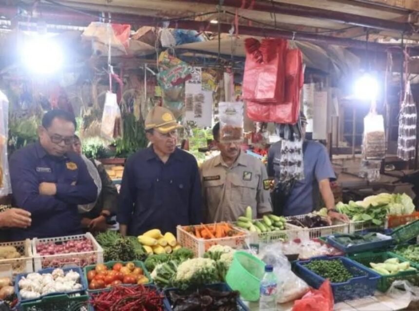 Pemerintah Kabupaten Sukabumi tengah fokus memantau fluktuasi harga empat komoditas penting masyarakat menjelang Bulan Suci Ramadhan 1446 H/2025