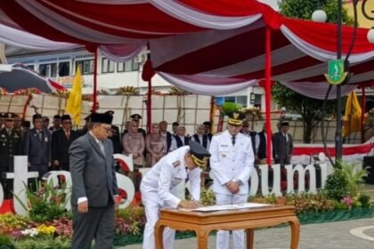 H. Ayep Zaki dan Bobby Maulana sebagai Walikota dan Wakil Walikota terpilih
