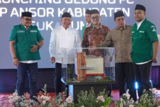 Dalam sambutannya, Wabup mengucapkan selamat kepada Ketua PC GP Ansor Sukabumi dan jajarannya. Ia berharap Konfercab VIII GP Ansor Sukabumi menghasilkan program nyata yang bermanfaat bagi masyarakat.