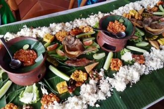 Cucurak adalah momen berkumpul keluarga, sahabat, atau rekan kerja sebelum Ramadhan.