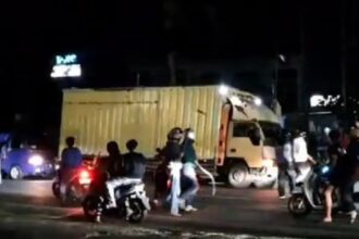 Aksi diduga geng motor di Kabupaten Sukabumi meresahkan warga. (foto tangkapan layar)