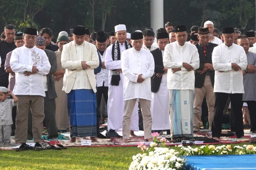 IMG 20250331 WA0101 Dedi Mulyadi Salat Perdana Idul Fitri di Lapangan Gasibu Bandung
