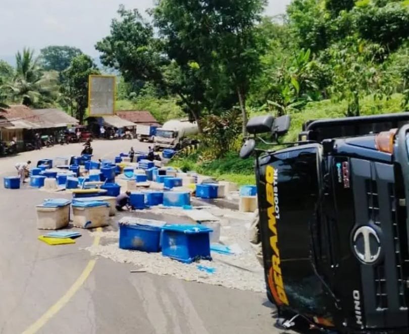 Kecelakaan truk Tanjakan Baeud