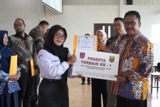 Sebanyak 150 putra-putri terbaik Kabupaten Sukabumi resmi menerima beasiswa Bupati 2025 untuk menempuh pendidikan strata 1 di Universitas Nusa Putra.