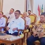 Ketua DPRD Kabupaten Sukabumi, Budi Azhar Mutawali, S.IP, mendampingi Bupati Sukabumi, Drs. H. Asep Japar, MM, dan Sekretaris Daerah H. Ade Suryaman