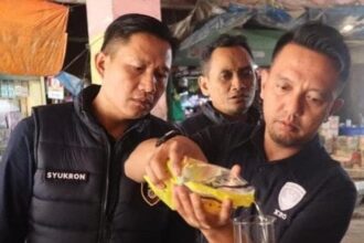 Satgas Pangan Polres Sukabumi Kota bersama UPTD Metrologi Legal Diskumindag menggelar sidak di Pasar Gudang