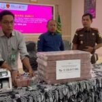 Kejaksaan Negeri (Kejari) Kabupaten Sukabumi berhasil menyelamatkan kerugian negara senilai Rp5,1 miliar dari kasus korupsi dana insentif tenaga kesehatan (nakes) COVID-19 di RSUD Palabuhanratu.