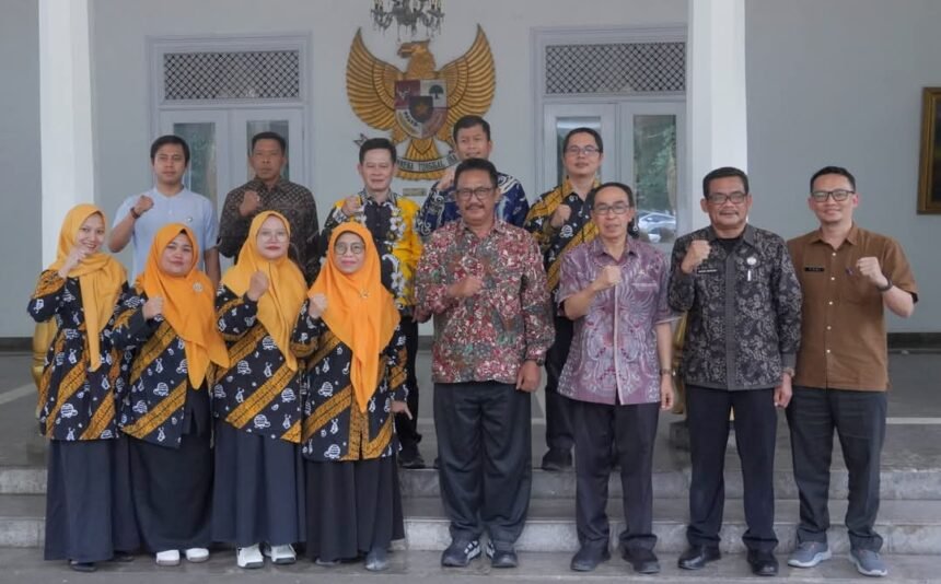 Bupati Sukabumi H. Asep Japar menegaskan dukungan penuhnya kepada Forum Silaturahmi Kabupaten Sukabumi Sehat (FSKSS)