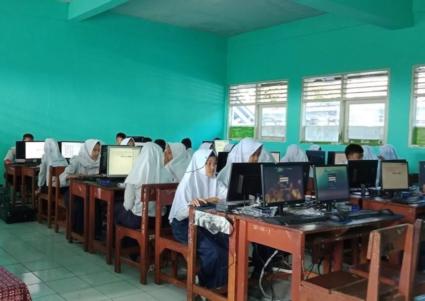 Dinas Pendidikan dan Kebudayaan (Disdik) Kota Sukabumi terus berupaya menekan angka putus sekolah yang masih tinggi