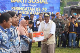 Bupati Sukabumi H. Asep Japar memberikan apresiasi tinggi atas kontribusi TNI AU dalam bakti sosial (baksos) di Lapang Walagri