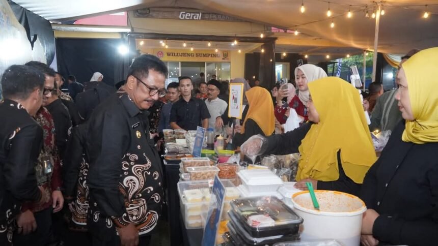 Bupati Sukabumi H. Asep Japar resmi membuka Bazar Culinary Ramadhan 1446 H di halaman Sukabumi Craft Center Cisaat