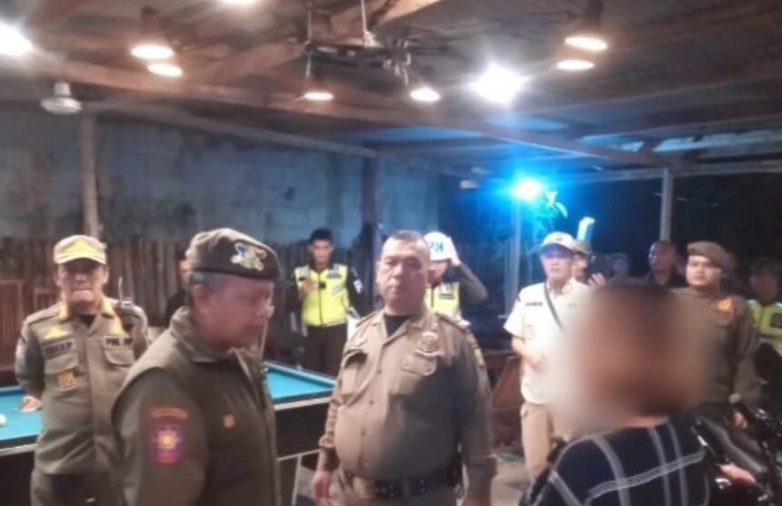 Tim razia gabungan menyisir sejumlah tempat hiburan malam di Palabuhanratu