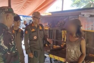 Patroli Ramadan di Palabuhanratu, Kabupaten Sukabumi, berujung penertiban anak punk yang kerap mangkal di traffic light