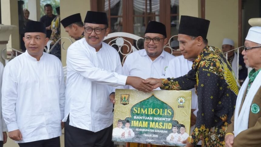 Bupati Sukabumi, H. Asep Japar, bersama wakilnya H. Andreas, memanfaatkan momentum Muhibah Ramadhan 1445 H