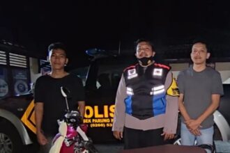 Parungkuda, digegerkan dengan penemuan sepeda motor Honda Scoopy F 4075 TE yang tergeletak di tepi Jalan Raya Siliwangi