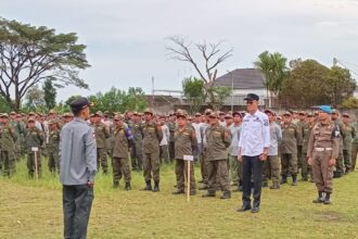 Sebanyak 2.111 anggota Satuan Perlindungan Masyarakat (Satlinmas) dari tujuh kecamatan di Kota Sukabumi disiagakan untuk pengamanan Hari Raya Idul Fitri 1446 Hijriah