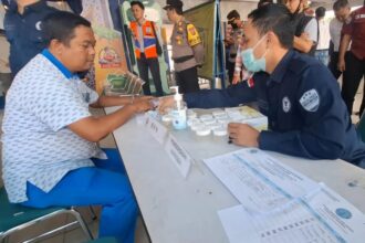 Badan Narkotika Nasional (BNN) Kabupaten Sukabumi menggelar operasi Skandal Narkoba Sopir Bus Sukabumi di Terminal Kota Sukabumi