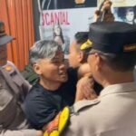 Kericuhan pecah antara massa aksi dan aparat kepolisian