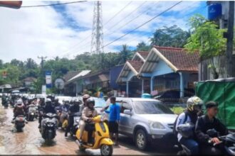 Jalur darurat di ruas Bojongkopo–Kiara Dua