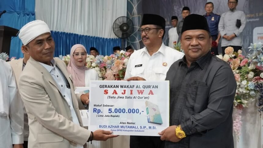 wakaf alquran Ketua DPRD Sukabumi Donasikan Rp 5 Juta untuk Wakaf Alquran di Khotam Akbar KTT 2025