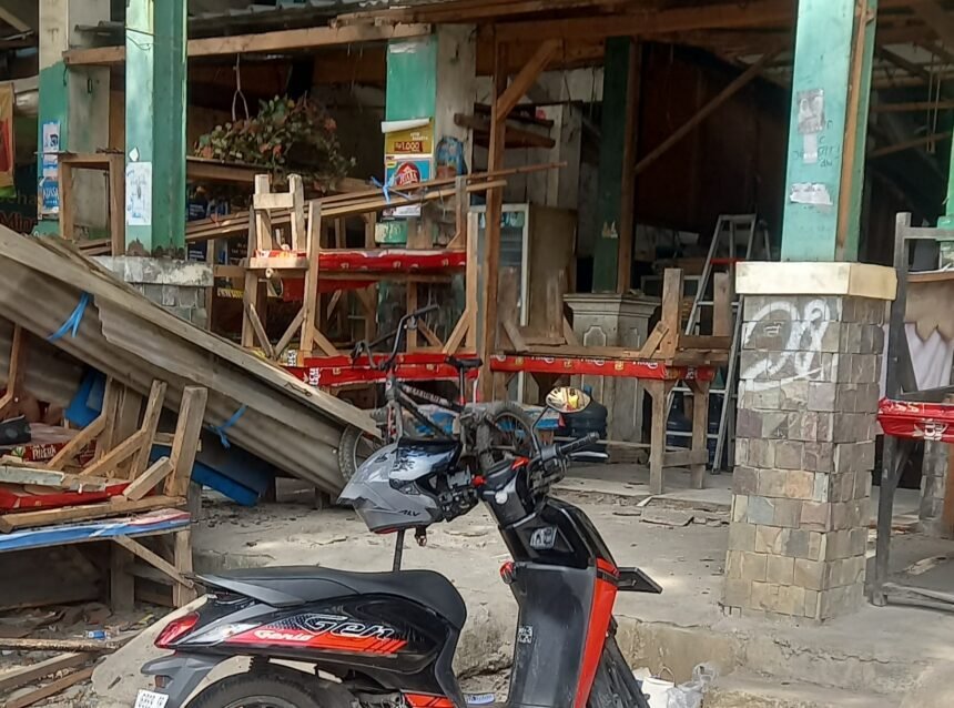 20250626 110943 Eksekusi Lapak Pedagang Stadion Singaperbangsa Batal Dilakukan, Ini Alasannya